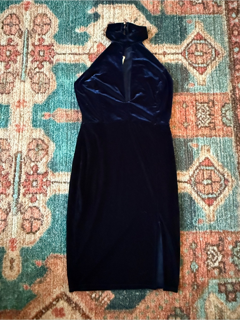Sleeveless Navy Velvet Halter Mini Dress with Keyhole